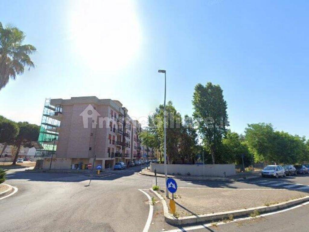 333m² Warehouse in Anzio, Italy No. 180214