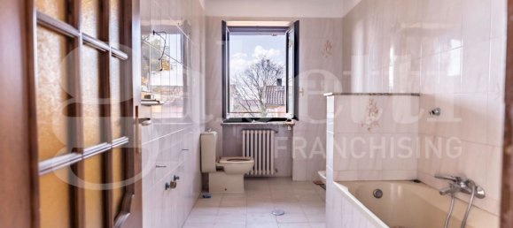 10-Zimmer Haus in Pinerolo, Italy, Nr. 221785 33