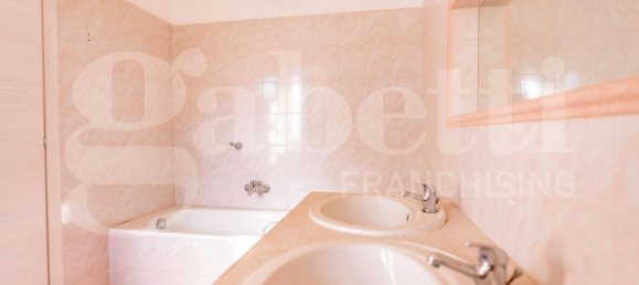 10-Zimmer Haus in Pinerolo, Italy, Nr. 221785 15