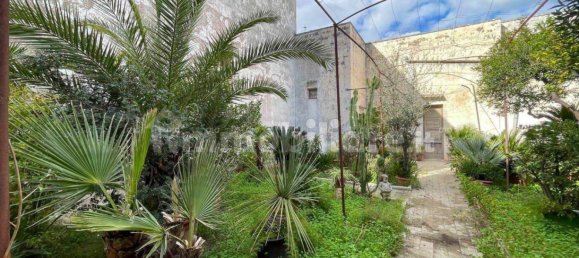 Квартира с 6 спальнями в Galatina, Италия № 118336 24