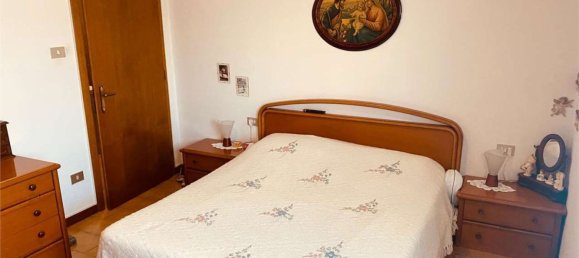 3-Zimmer Wohnung in Bologna, Italy, Nr. 215365 13
