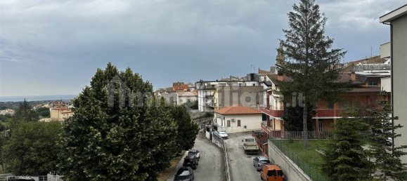 Apartamento de 3 dormitorios en Casalbordino, Italy No. 330465 2