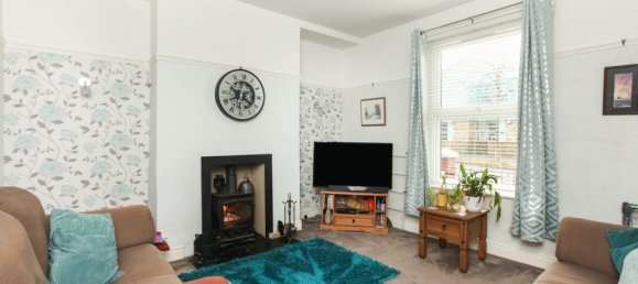 4 bedrooms House in Torquay, United Kingdom No. 2413 3