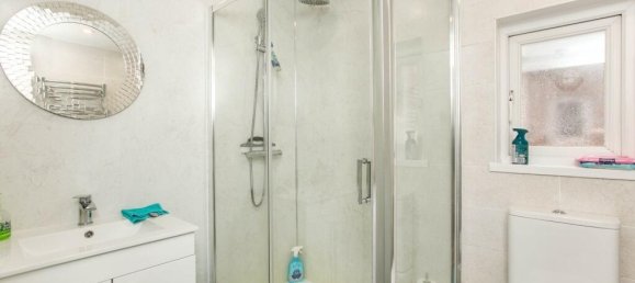 4 bedrooms House in Torquay, United Kingdom No. 2413 12