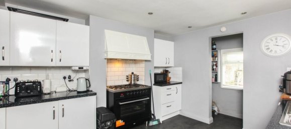 4 bedrooms House in Torquay, United Kingdom No. 2413 6