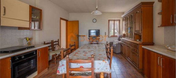 8 rooms House in Perugia, Italy No. 265763 11