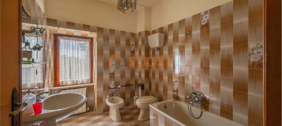 8 rooms House in Perugia, Italy No. 265763 15