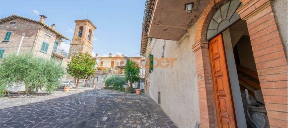 8 rooms House in Perugia, Italy No. 265763 5