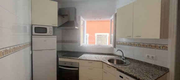Apartamento de 2 dormitorios en Mahon, Spain No. 5052 4