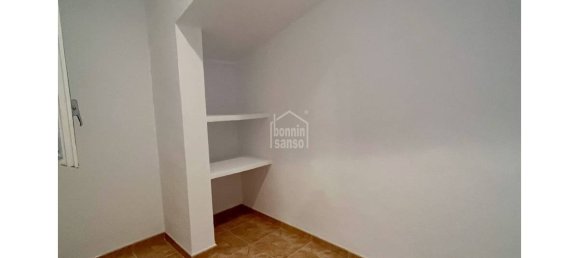 Apartamento de 2 dormitorios en Mahon, Spain No. 5052 7