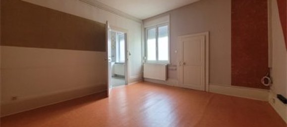 Gebäude in Luneville, France 165m², Nr. 248374 5