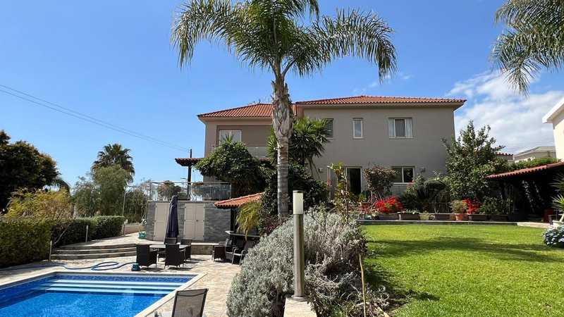 5 bedrooms Commercial property in Agios Athanasios, Cyprus No. 19927