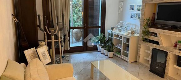3 Schlafzimmer Villa in Altopascio, Italy, Nr. 358290 4