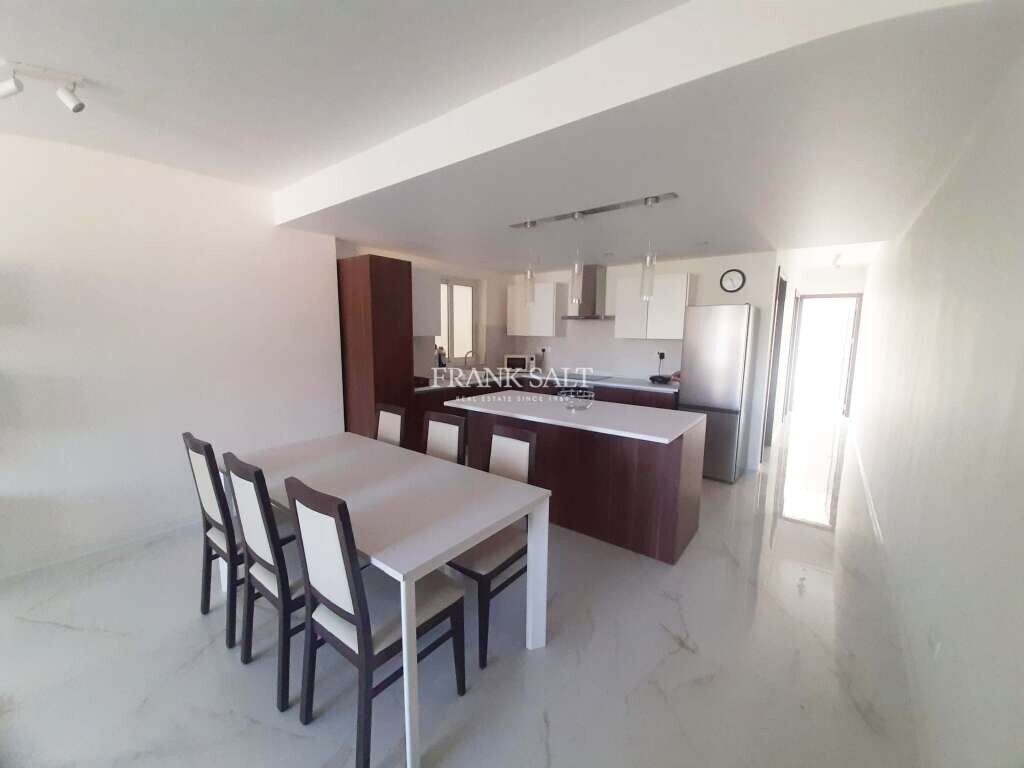 2 bedrooms Maisonette in Victoria, Malta No. 5883