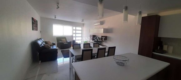 2 bedrooms Maisonette in Victoria, Malta No. 5883 8