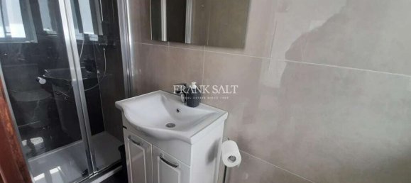 2 bedrooms Maisonette in Victoria, Malta No. 5883 2