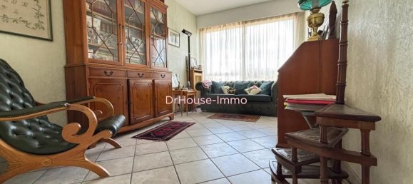 3 bedrooms Apartment in Montreuil, France No. 292008 6