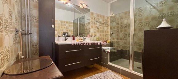 3 bedrooms Apartment in Montreuil, France No. 292008 5