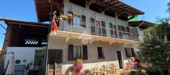 Casa T2 em Varallo Pombia, Italy N.º 300395 8