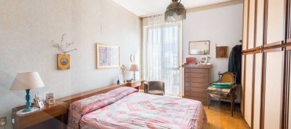 3 bedrooms Apartment in Milan, Italy No. 260788 12