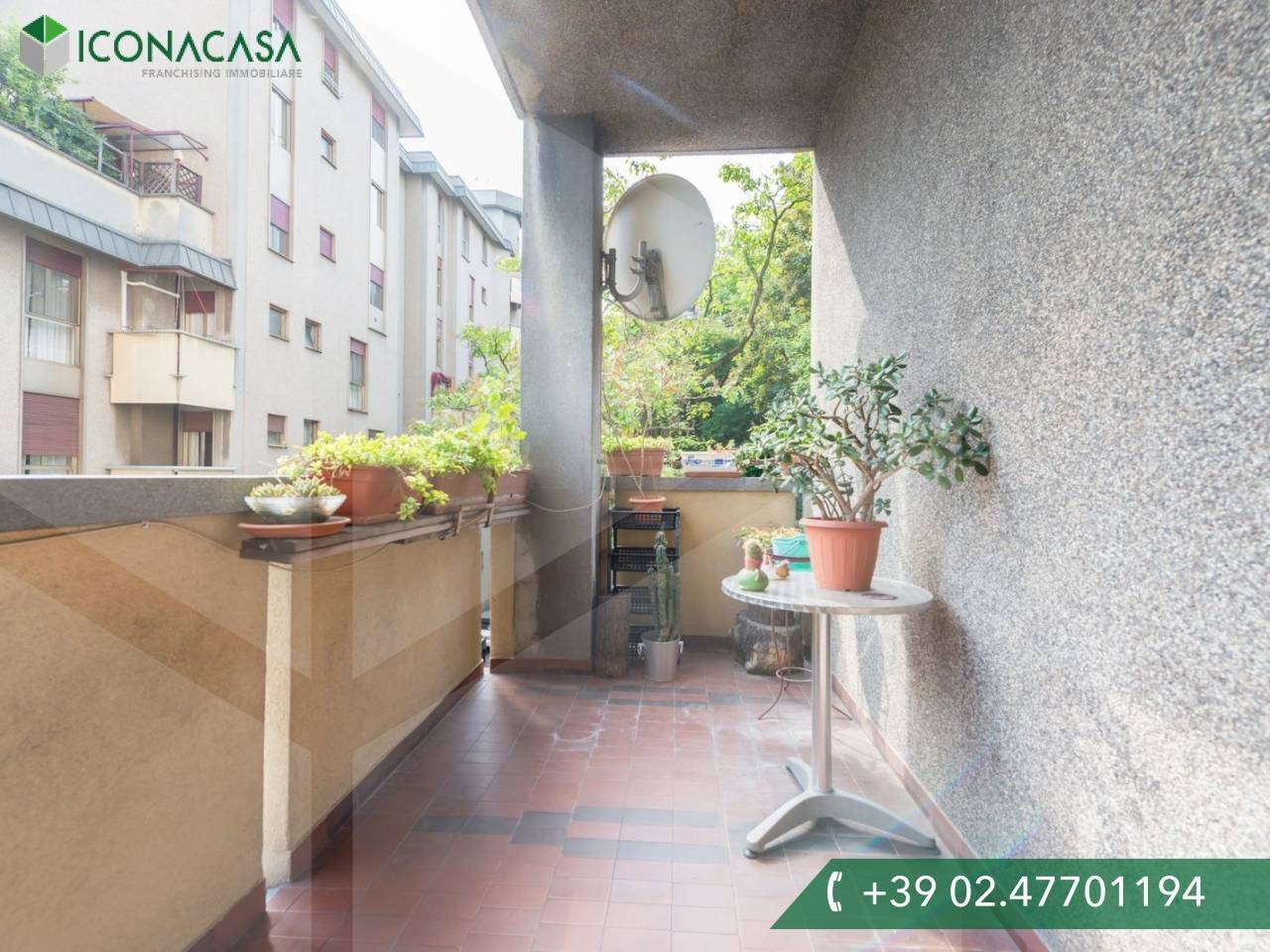 3 bedrooms Apartment in Milan, Italy No. 260788