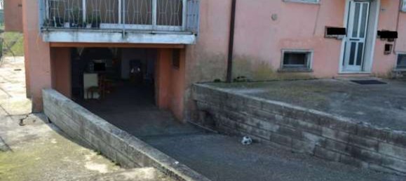 5 rooms Apartment in Zimella, Italy No. 289708 5