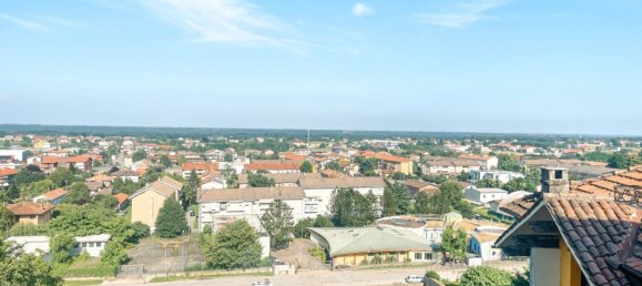 3 Schlafzimmer Wohnung in Oleggio, Italy, Nr. 377470 9