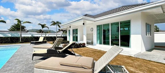 Villa de 7 dormitorios en Hua Hin, Thailand No. 13303 3