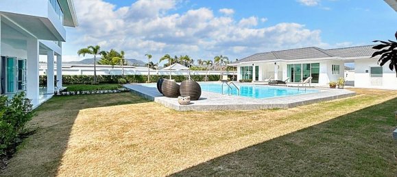 Villa de 7 dormitorios en Hua Hin, Thailand No. 13303 4