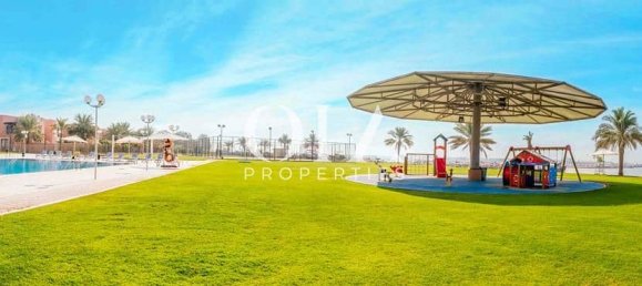 4 bedrooms Villa in Abu Dhabi, UAE No. 18881 7