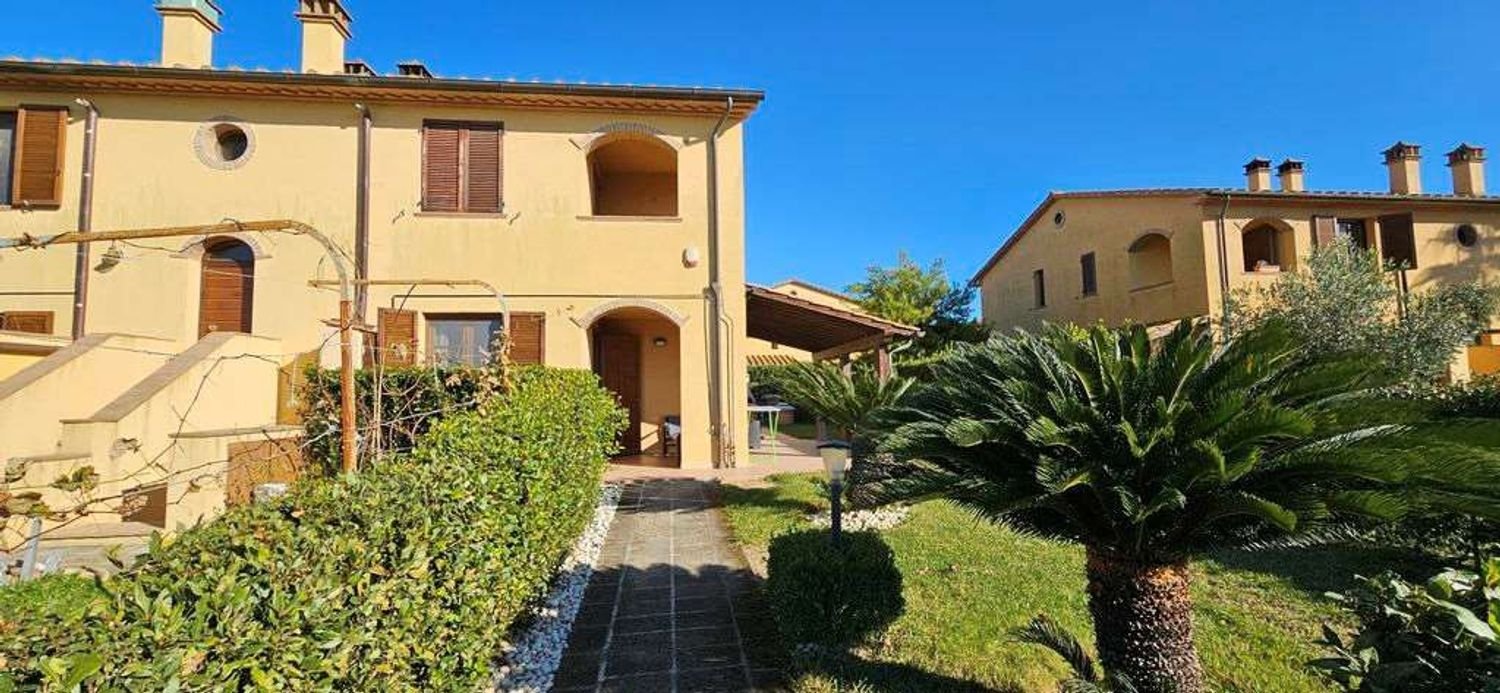 6 غرف نوم شقة في Montescudaio, Italy رقم 336741