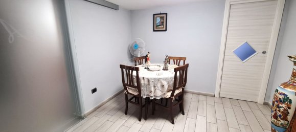 3 bedrooms Apartment in Naples, Italy No. 14060 12