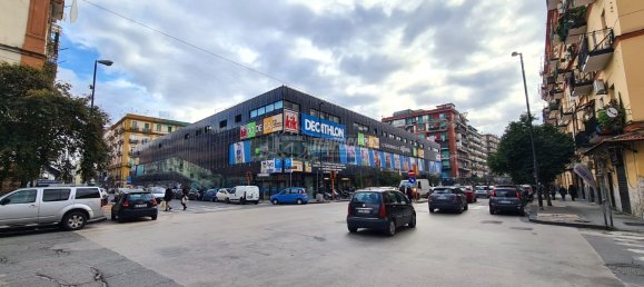 3 bedrooms Apartment in Naples, Italy No. 14060 10