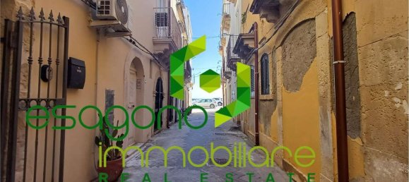 2-salle Appartement à Syracuse, Italy No. 250493 16