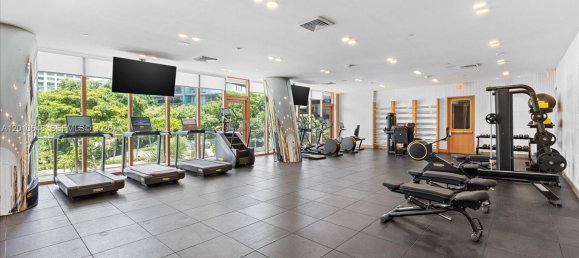2 chambres propriété commerciale à vendre à Miami, Miami-Dade, Florida, USA № 614898 18