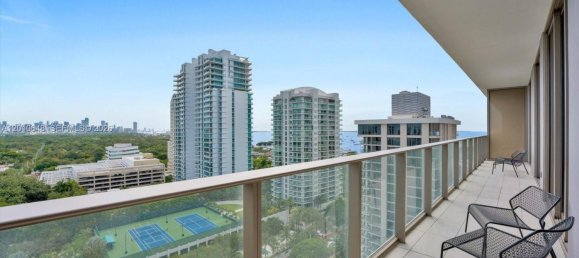 2 chambres propriété commerciale à vendre à Miami, Miami-Dade, Florida, USA № 614898 5