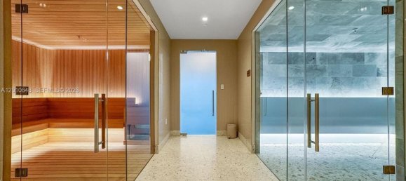 2 chambres propriété commerciale à vendre à Miami, Miami-Dade, Florida, USA № 614898 21