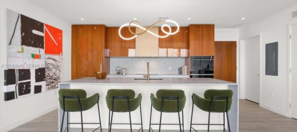 2 chambres propriété commerciale à vendre à Miami, Miami-Dade, Florida, USA № 614898 2