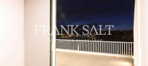 2 bedrooms Penthouse in Swieqi, Malta No. 2112 3