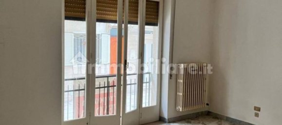 Квартира с 3 спальнями в Мола ди Бари, Италия № 305823 3