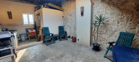 2 bedrooms House in Autignac, France No. 37983 3