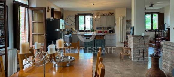 5 bedrooms House in Città della Pieve, Italy No. 124744 7
