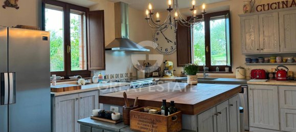 5 bedrooms House in Città della Pieve, Italy No. 124744 9
