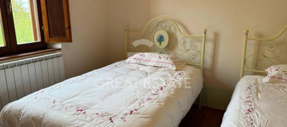 5 bedrooms House in Città della Pieve, Italy No. 124744 16