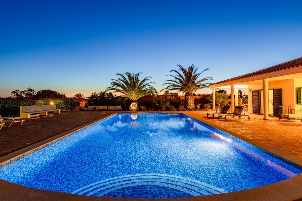 4 غرف نوم فيلا في Albufeira, Portugal رقم 247707