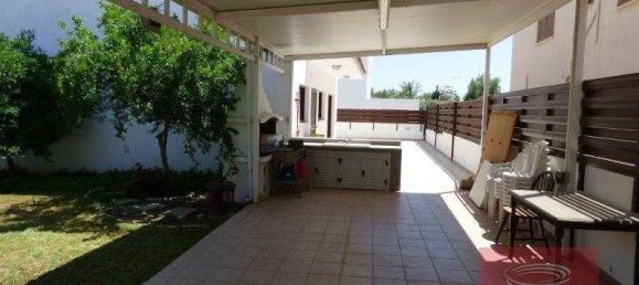 Вилла с 5 спальнями в Арадипу, Кипр № 7123 9