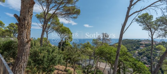181m² Land in Begur, Spain No. 213332 3