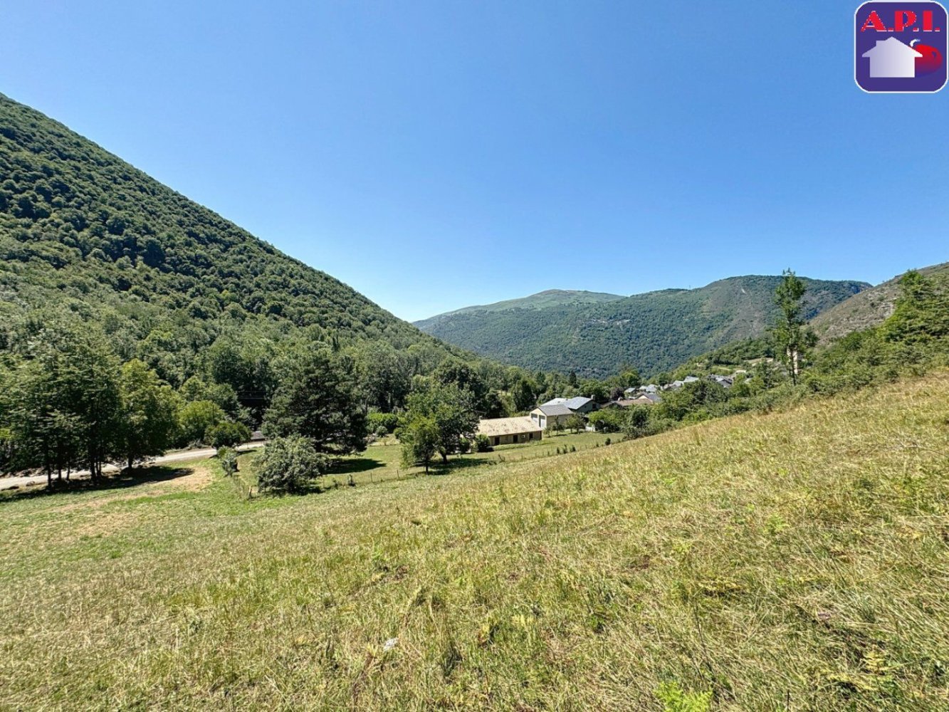 Terreno en Occitanie, France No. 292302