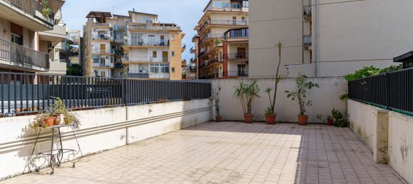 2 bedrooms Apartment in Catania, Italy No. 282824 8