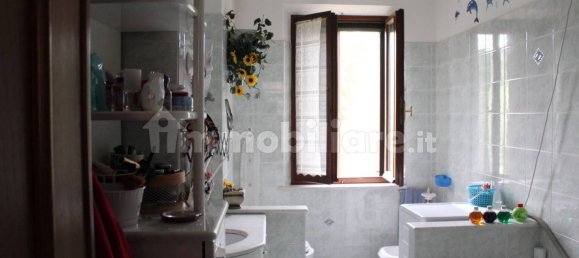 3 Schlafzimmer Villa in Sarteano, Italy, Nr. 104673 8